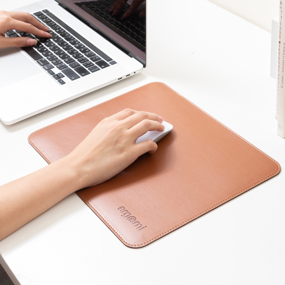 【韓國 ergomi】DeskPad | 皮革滑鼠墊 (mouse pad)