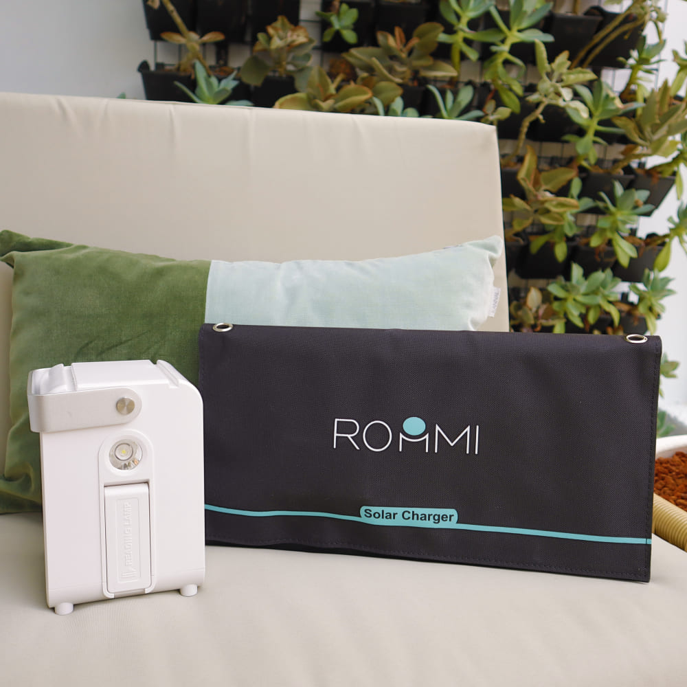 ROOMMI 多功能行動電源供應器｜28W太陽能板套組