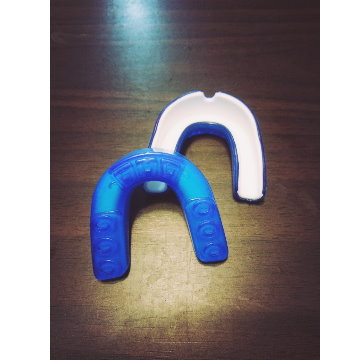 最新款雙色單層防磨牙套/單層雙色軟式護牙套 更加柔軟/不易磨損(2牙套) 藍色款