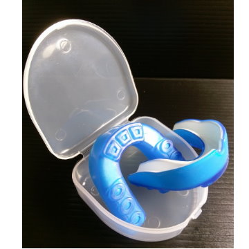 (新貨色冰透藍) 最新款雙色單層防磨牙套/單層雙色軟式護牙套 (2牙套+1收納盒)