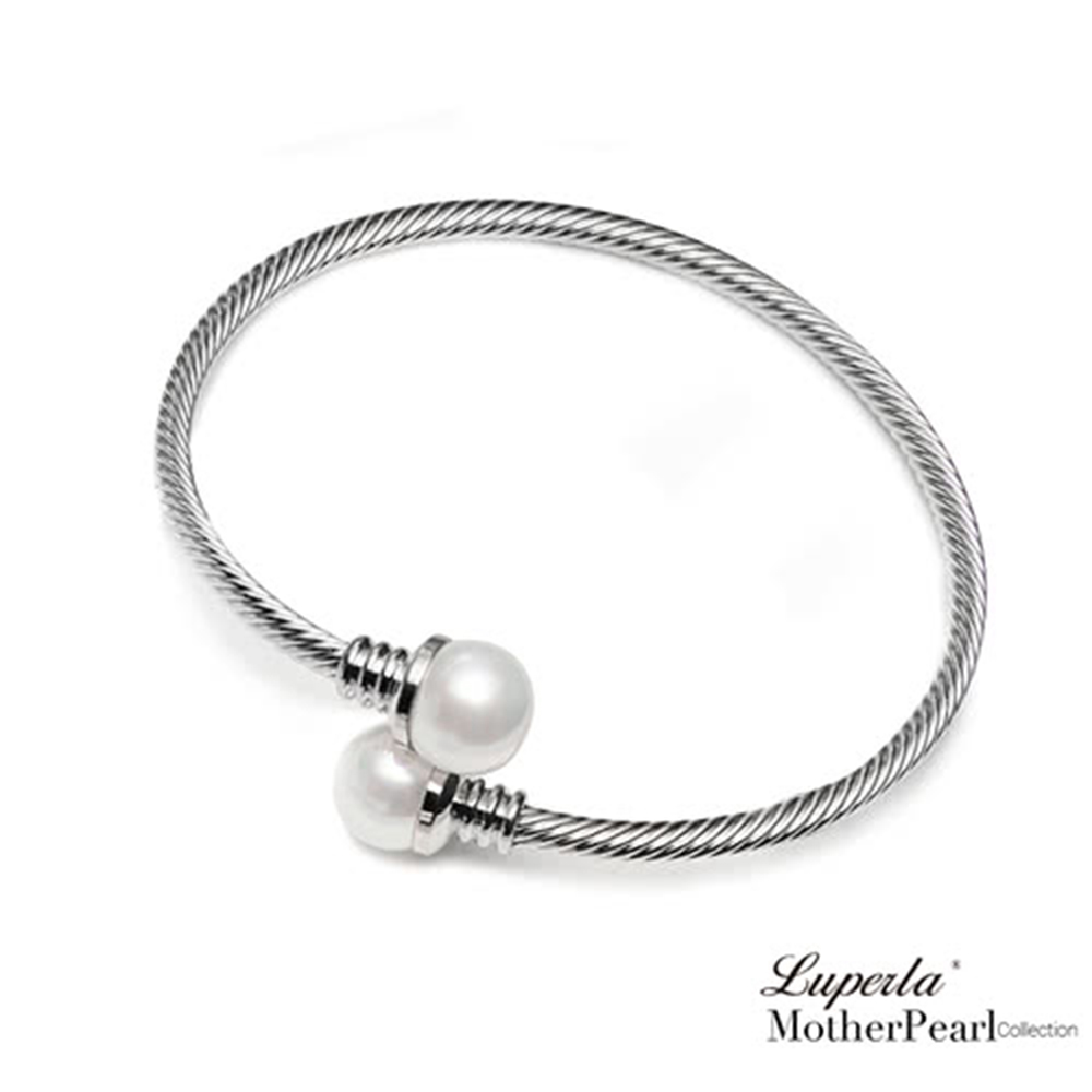 【大東山珠寶】腕際風尚 南洋貝寶珠金屬造型手環-經典銀
