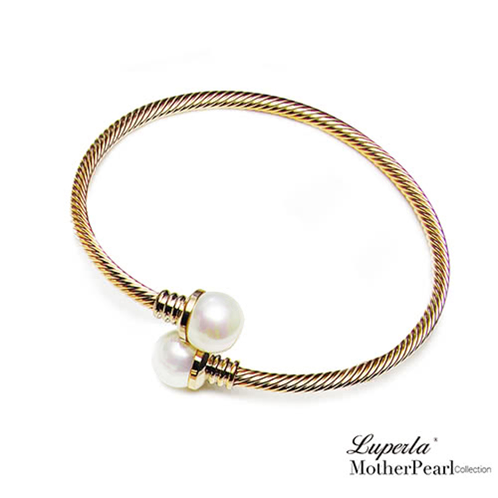 【大東山珠寶】腕際風尚 南洋貝寶珠金屬造型手環-璀璨金