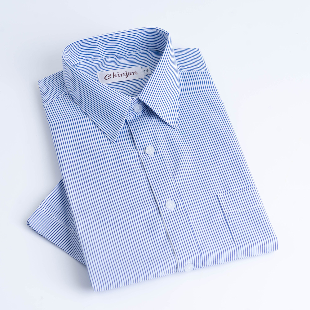 CHINJUN商務抗皺襯衫短袖、白底藍線條紋