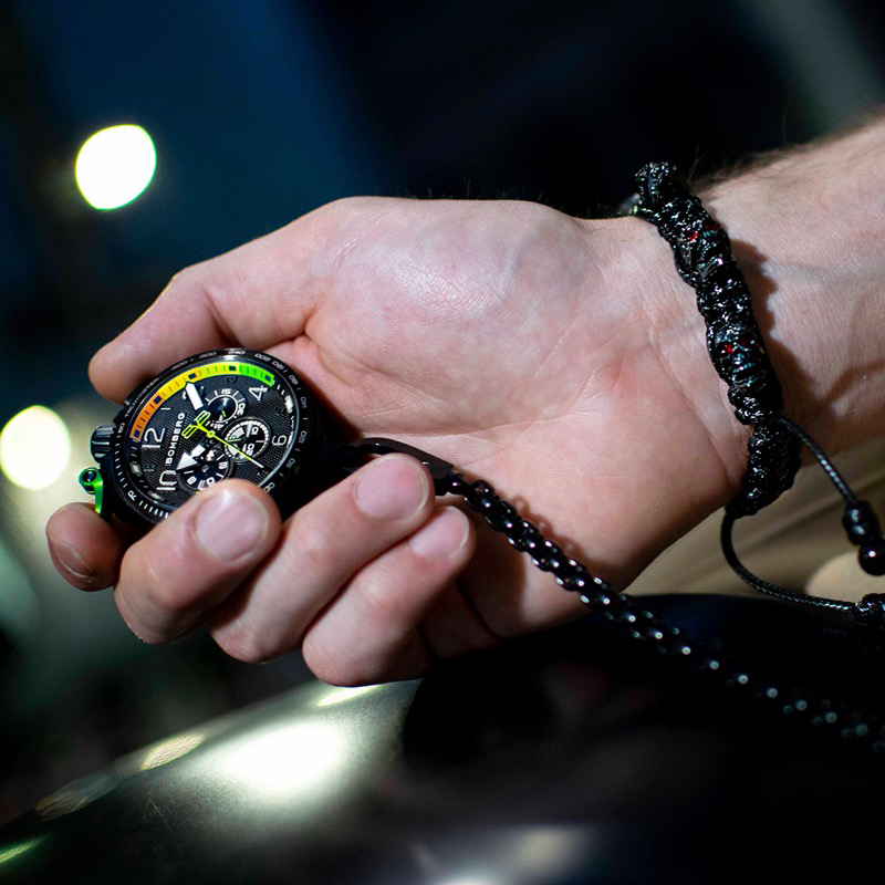 BOMBERG【炸彈錶】BOLT-68 系列 黑綠XL賽車計時碼錶