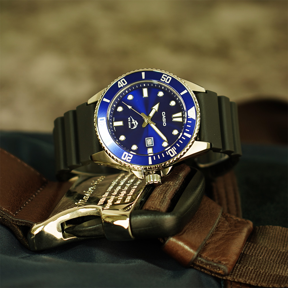 CASIO 槍魚 MDV-106B-2A 200米潛水錶-藍水鬼