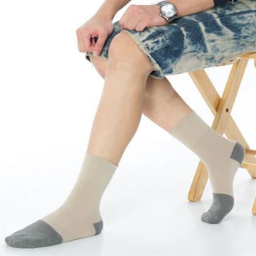 【KEROPPA】可諾帕竹炭無痕寬口襪(男女適穿)x2雙C90004-卡其
