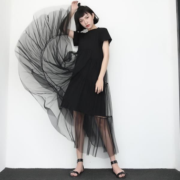 《D'Fina 時尚女裝》 網紗拼接 假兩件式T-SHIRT連身洋裝