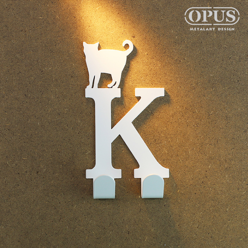 【OPUS東齊金工】當貓咪遇上字母K(白) 壁飾掛勾 傢飾掛架生活收納衣架造型掛鉤無痕 HO-ca10-K(W)