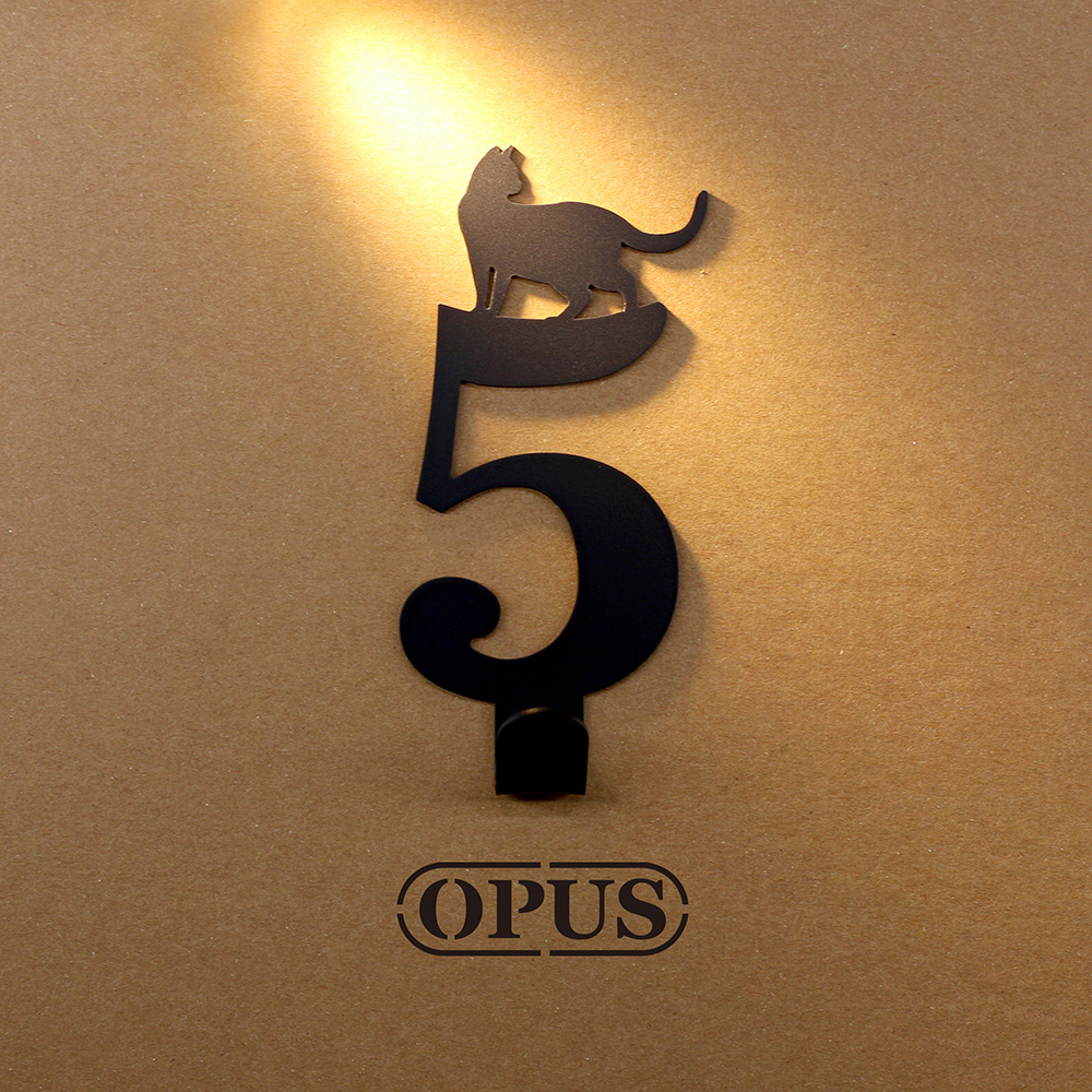 【OPUS東齊金工】當貓咪遇上數字5 壁飾掛勾 傢飾掛架生活收納衣架造型掛鉤無痕 HO-nb12-5(B)