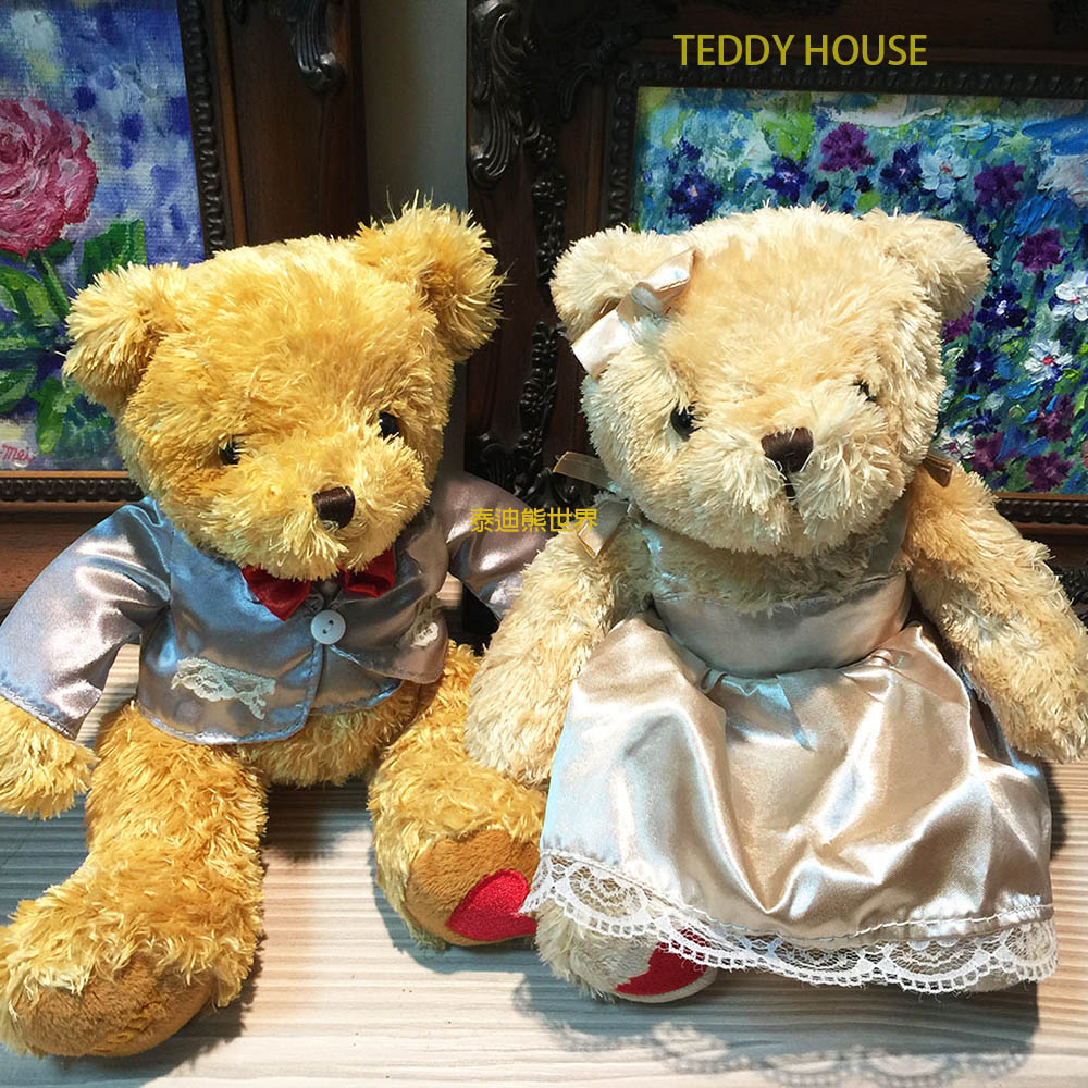 泰迪熊 TEDDY BEAR情侶泰迪熊對熊~腳底繡TEDDY和紅愛心~代表心心相印