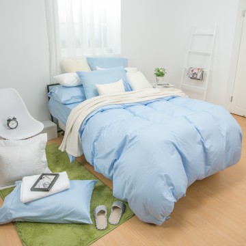 鴻宇HongYew 100%精梳棉 簡約純色-水樣藍 雙人床包枕套三件組