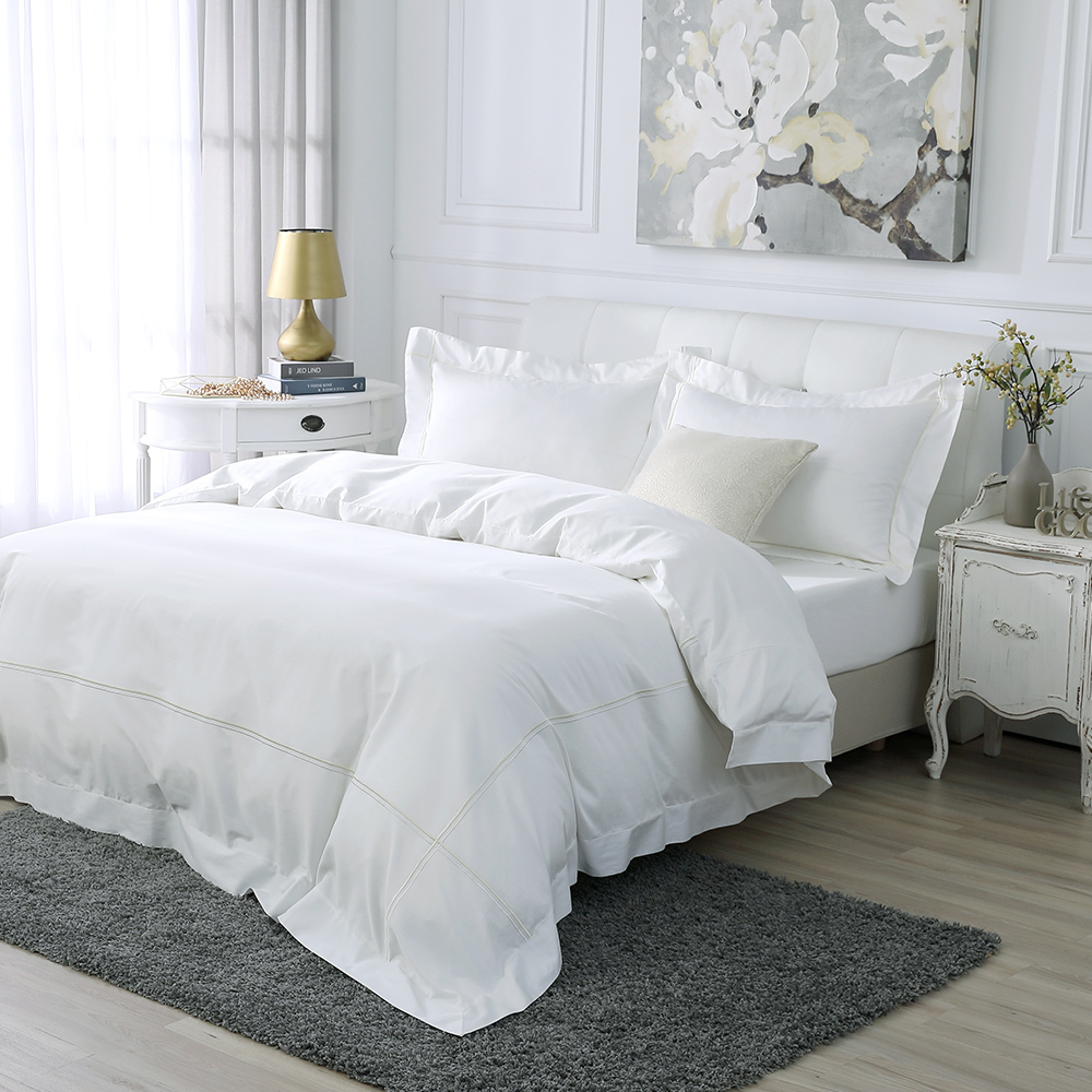 鴻宇 100%精梳棉 純色刺繡 簡約白 雙人特大床包枕套三件組
