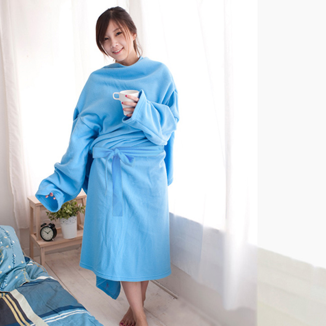 米夢家居100%台灣製造獨家設計~超保暖綁帶式懶人袖毯(繽紛藍)