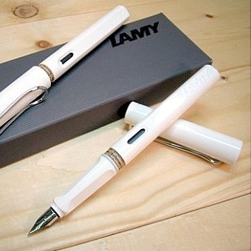 德國品牌LAMY SAFARI狩獵系列鋼筆-白色＊送吸水器