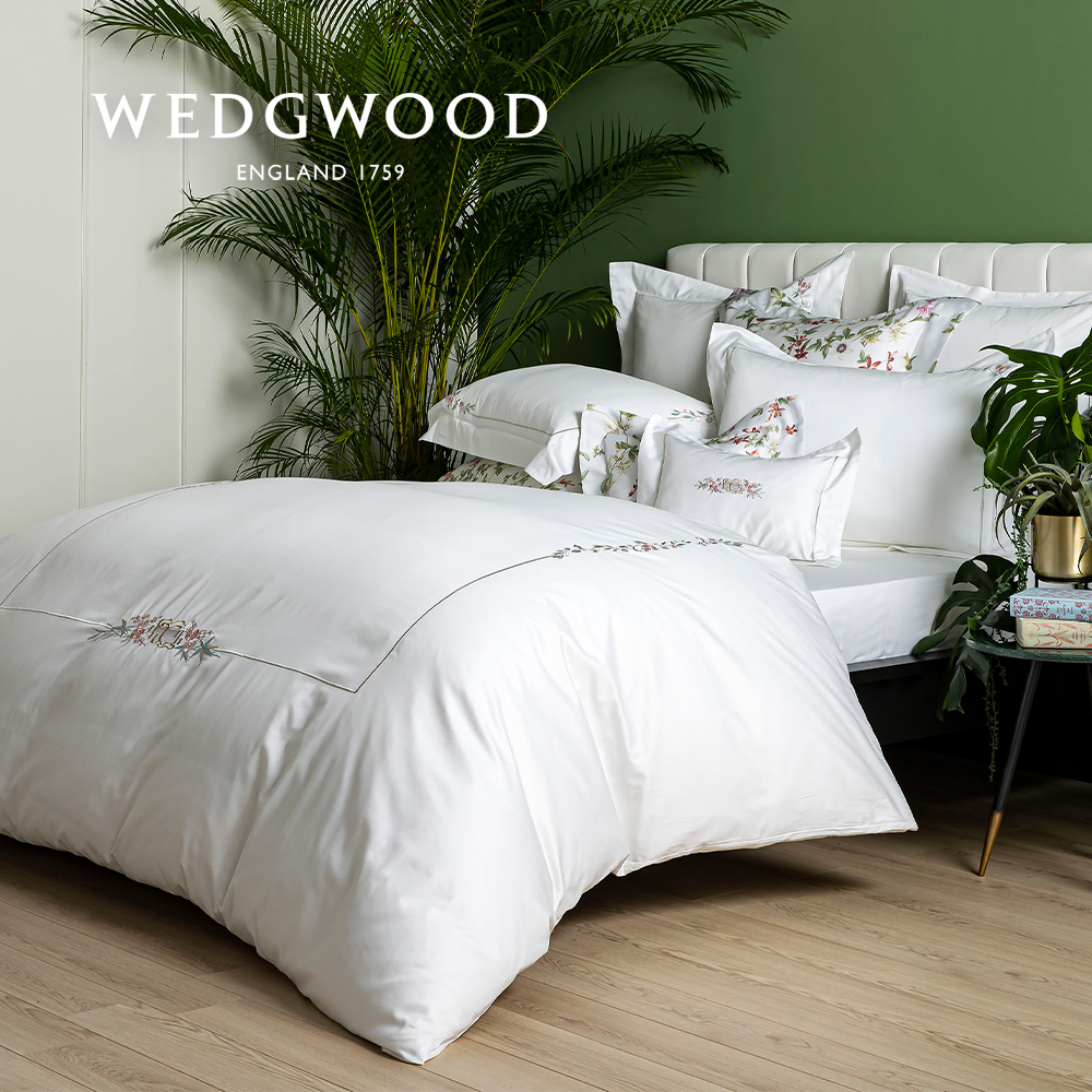 【WEDGWOOD】傳說花語刺繡四件式兩用被床組白-雙人