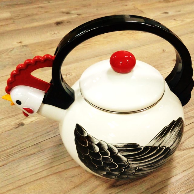 《小天鵝琺瑯壺》咕咕雞琺瑯彩繪笛音茶壺