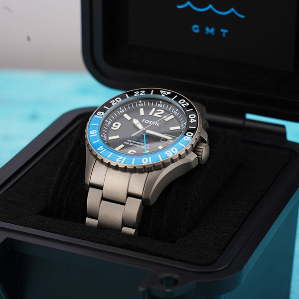 FOSSIL FB - GMT 限量鈦金屬200米潛水錶 