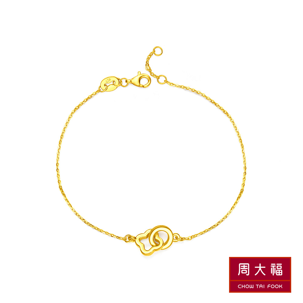周大福 LIT系列 5D縷空花形黃金手鍊(6.5吋)