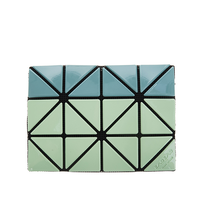 ISSEY MIYAKE BAOBAO 經典亮面撞色設計3x4 幾何方格卡片夾 (淺綠x墨綠)